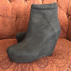 JNBY Black Leather Booties